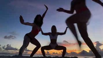 Liza Beach Video Screenshot (3 People).jpg
