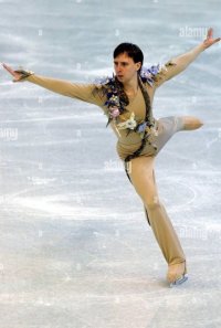 figure-skating-european-figure-skating-championships-2002-lausanne-sui-20020117-photo-gerard-b...jpg