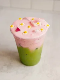 strawberry+cloud+matcha+latte+-+hero.webp
