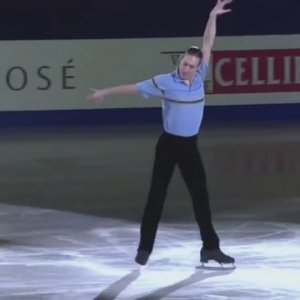 Jason Brown 4CC 2018 Ex - Waving Through a Window