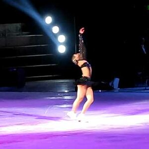 Carolina Kostner - Opera on Ice 2011 - Tosca (rinkside video)