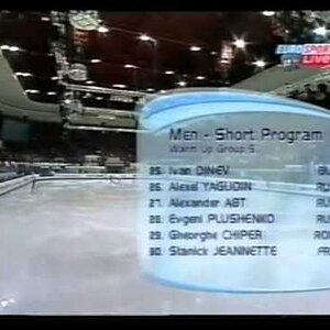 Evgeni Plushenko European Championships 2001 - Warmup before SP
