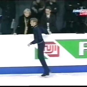 Evgeni Plushenko European Championships 2001 - Warmup before LP