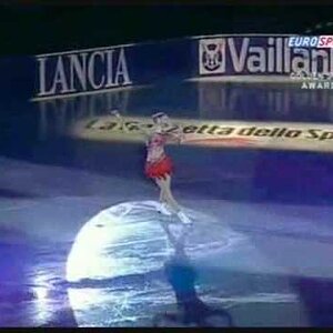 Carolina Kostner - Golden Skate Awards 2007 Act 2 (Eurosport commentary)