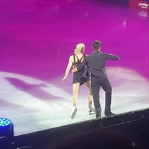 Olivia Smart & Adrián Díaz - 2019 Revolution on Ice Exhibition 2