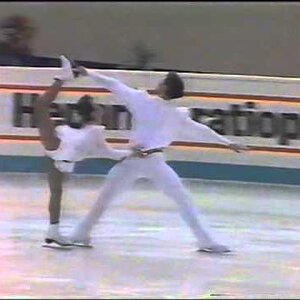 Natalia Mishkutionok & Artur Dmitriev URS - 1990 European Championship SP