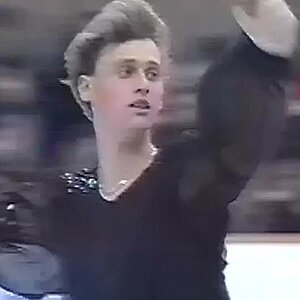 Viktor Petrenko  1990 NHK Trophy (Asahikawa) - Exhibition