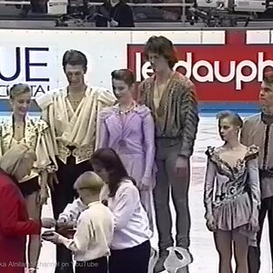 Pair Medal Ceremony 1991 Lalique Trophy