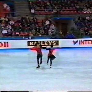 Natalia Mishkutionok & Artur Dmitriev RUS - 1994 European Championships SP