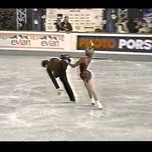 Berezhnaya & Sikharulidze (RUS) - 1997/1998 Champions Series Final, Pairs' Free Skate