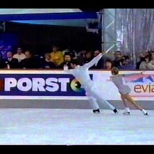 Berezhnaya & Sikharulidze 1998 Champion Series Final SP Swan Lake