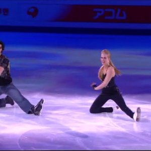 4 Kaitlyn Weaver & Andrew Poje2011 WC EX ESP