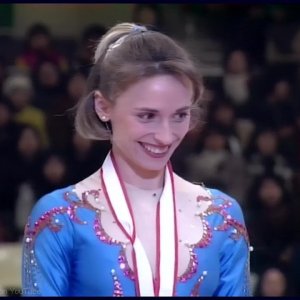 [HD] Ladies Medal Ceremony - 1998 NHK Trophy - Tatiana Malinina, Irina Slutskaya, Fumie Suguri 村主章枝