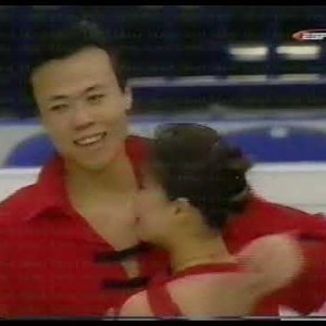 Shen & Zhao 申雪 - 趙宏博 (CHN) - 1999 World Figure Skating Championships, Pairs' Short Program (US ABC)
