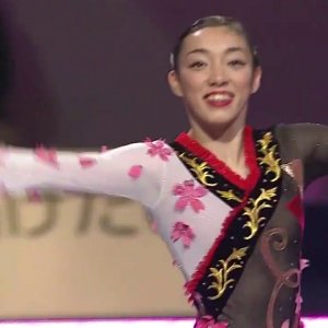 Rika Hongo - 2013 Medalist On Ice - EX