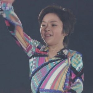 Satoko Miyahara - Medalist on Ice 2010 (starting from 4.06 minutes)