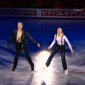 Tatiana Navka & Roman Kostomarov - 2005 Worlds - Exhibition
