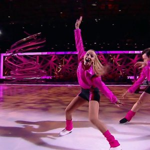 Oksana Domnina and Wolfgang Czerny - "Barbie Girl"