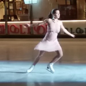 Alissa Czisny -  City Plaza Ice Show Hong Kong 2017 - Dante's Prayer (rinkside video)