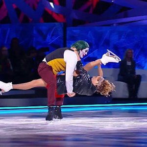 Regina Todorenko and Roman Kostomarov - "Joker"