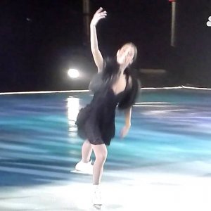 Alissa Czisny - Fashion on Ice 2011 Moon River