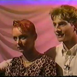 Marina Anissina & Gwendal Peizerat - 1995 Skate Canada - EX + Interview
