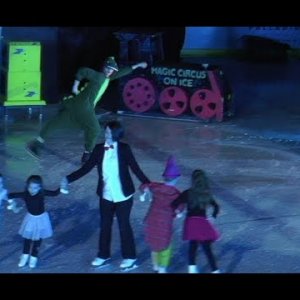 Deniss Vasiljevs - Magic Circus on Ice 2018 - Deniss (in dinosaur costume) leading the kids group number