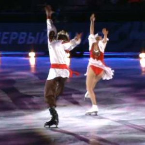 Ekaterina Bobrova & Dmitri Soloviev - 2009 Crystal Ice Exhibition