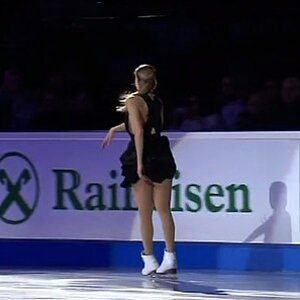 Carolina Kostner - Ice Gala Bolzano 2014 - Chopin (Italian commentary)