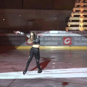 Carolina Kostner - Christmas on Ice 2014 (Eis Club Gardena, no commentary)
