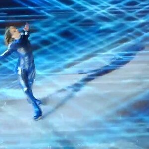 Carolina Kostner - Operapop on Ice 2014 - Ebben! Ne andrò lontana with Elisa Balbo (rinkside video)