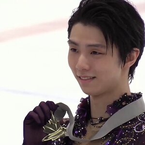 Keegan Messing - Autumn Classic International 2019 Medal Ceremony (with Hanyu, Aymoz)