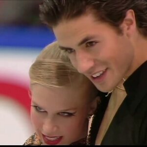 Kaitlyn Weaver & Andrew Poje - 2011 Skate Canada Short Dance