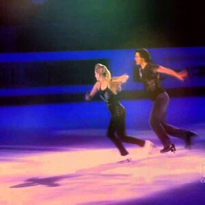 Kaitlyn Weaver & Andrew Poje - 2012 Fan-Made Montage 'Starships'