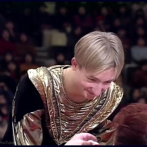 Evgeni Plushenko NHK Trophy 1998 - Medal Ceremony
