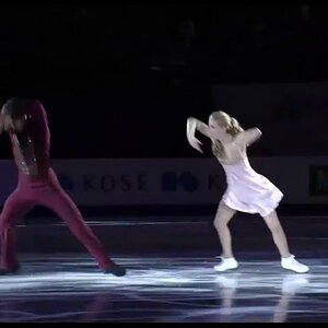 Kaitlyn Weaver & Andrew Poje - 2016 Four Continents Exhibition