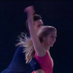 Kaitlyn Weaver & Andrew Poje - 2018 Thank You Canada Tour Exhibition