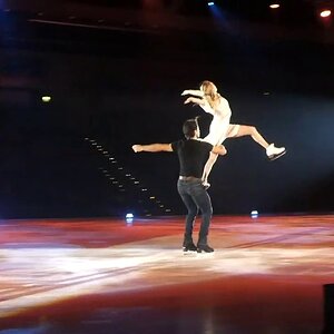 Kaitlyn Weaver & Andrew Poje - 2019 Emotions on Ice Exhibition