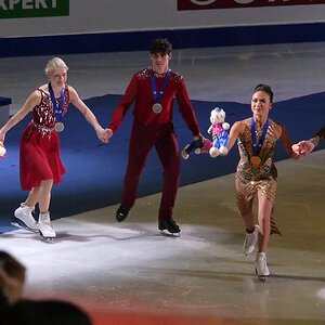 Gilles & Poirier - 4CC 2020 Ice Dance Medal Ceremony (with Chock/Bates, Hubbell/Donahue)