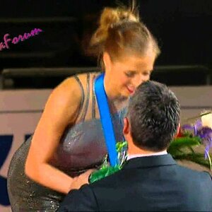 Carolina Kostner - Grand Prix Final 2011 Medal Ceremony (Rai Sport 2, Italian commentary)