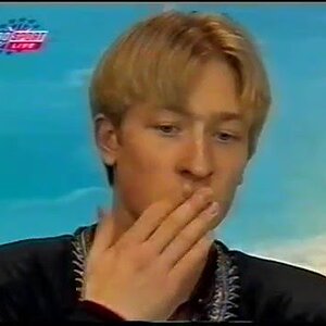 Evgeni Plushenko World Championships 2000 - SP (British Eurosport Commentary)