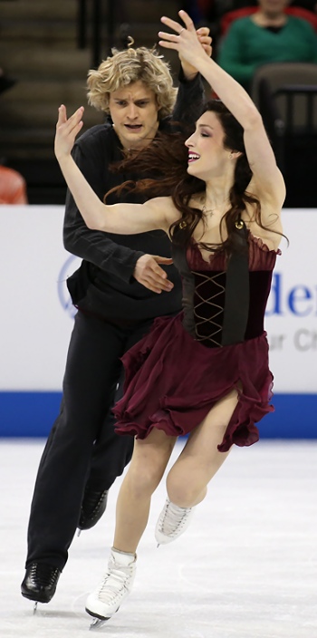 Meryl Davis and Charlie White perform their Free Dance at the 2013 US National Figure Skating Championships.