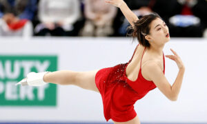 Kaori Sakamoto defends world title