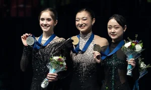 Kaori Sakamoto takes third consecutive World title