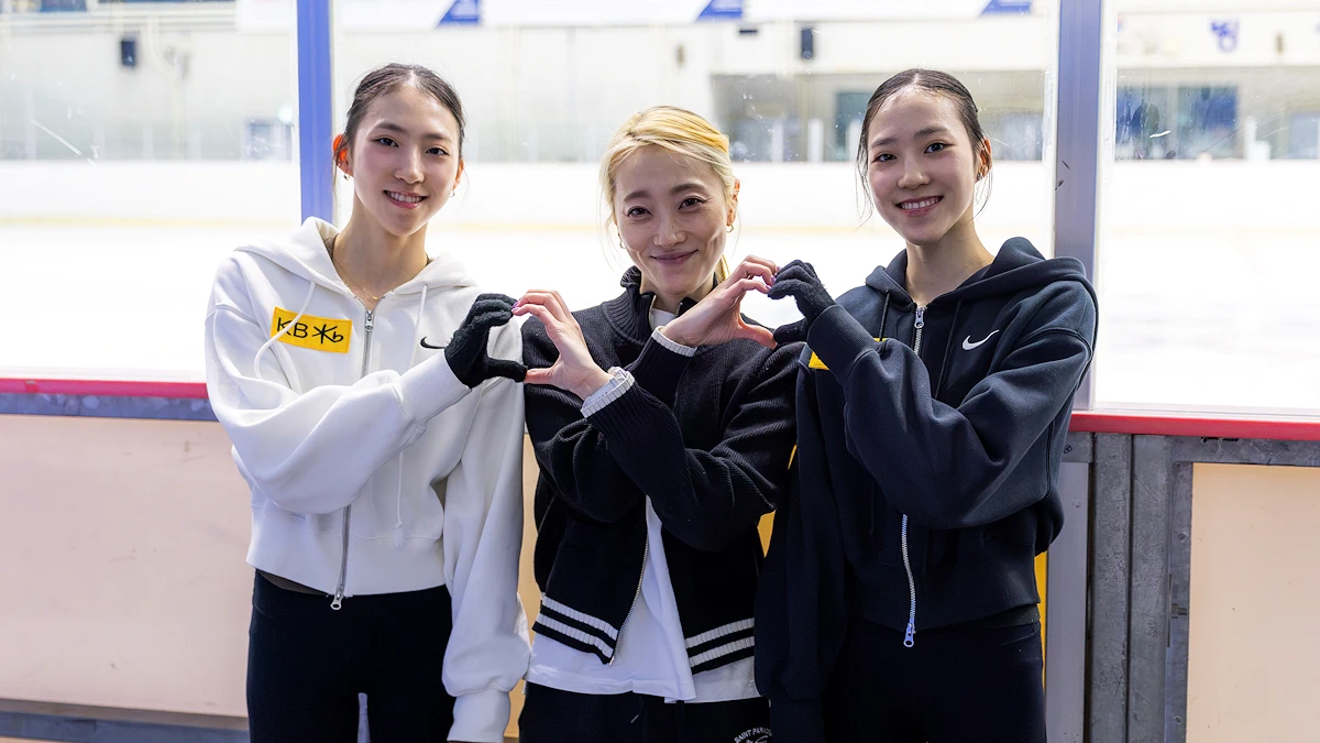 Yujae Kim with Yeaji Shin and sister Yuseong Kim at the Taereung International Skating Rink