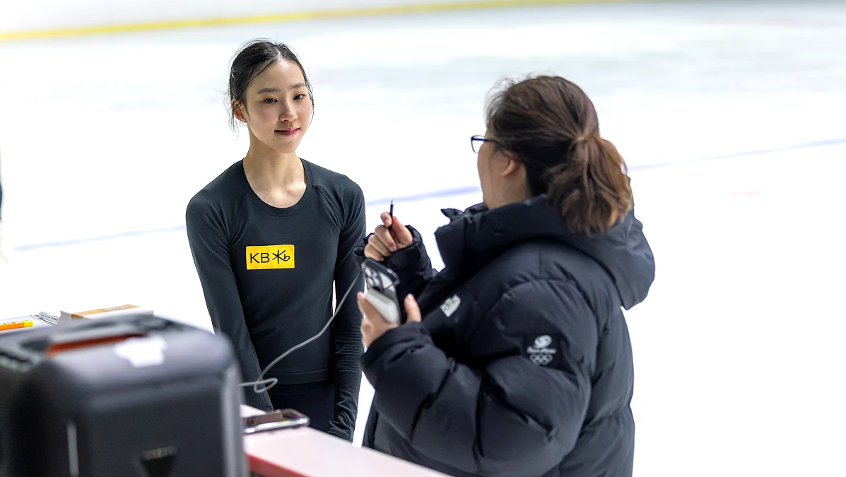Yuseong Kim with coach Hyungkyung Choi at the Taereung International Skating Rink